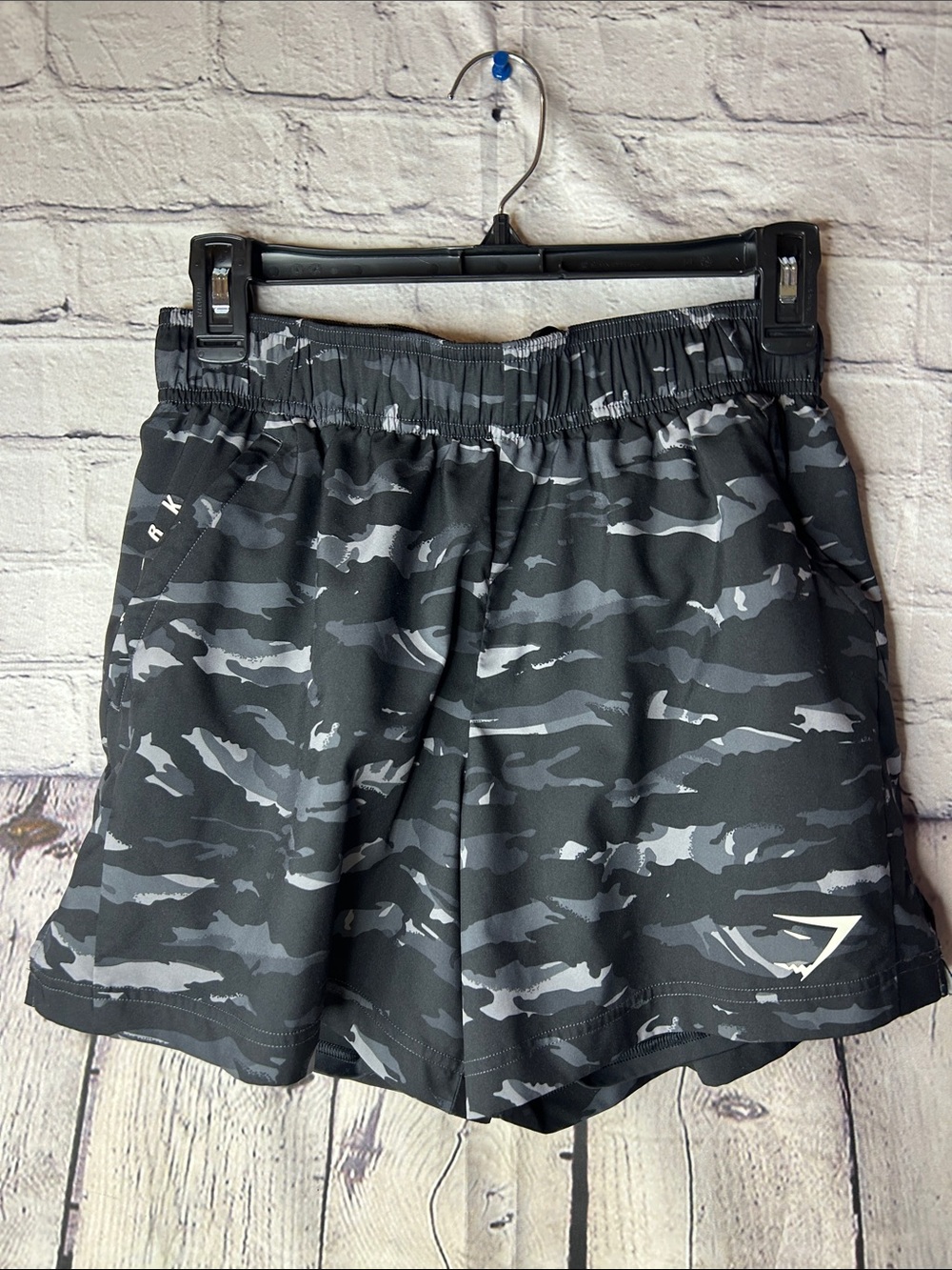 Gymshark Black & Gray Camo 5 in. 2 in 1 shorts size small